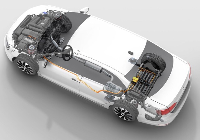 Volkswagen 2014 Jetta Hybrid (8).jpg